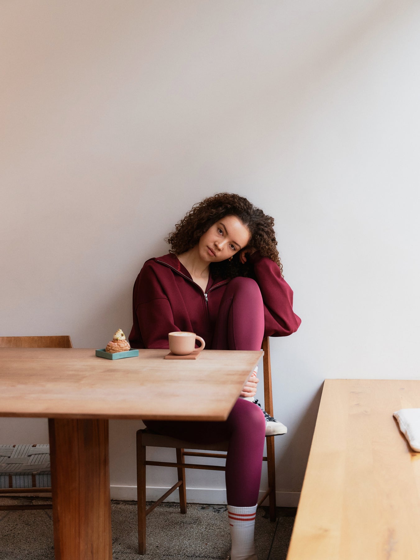 Top do jogi Luna Twist, Burgundy