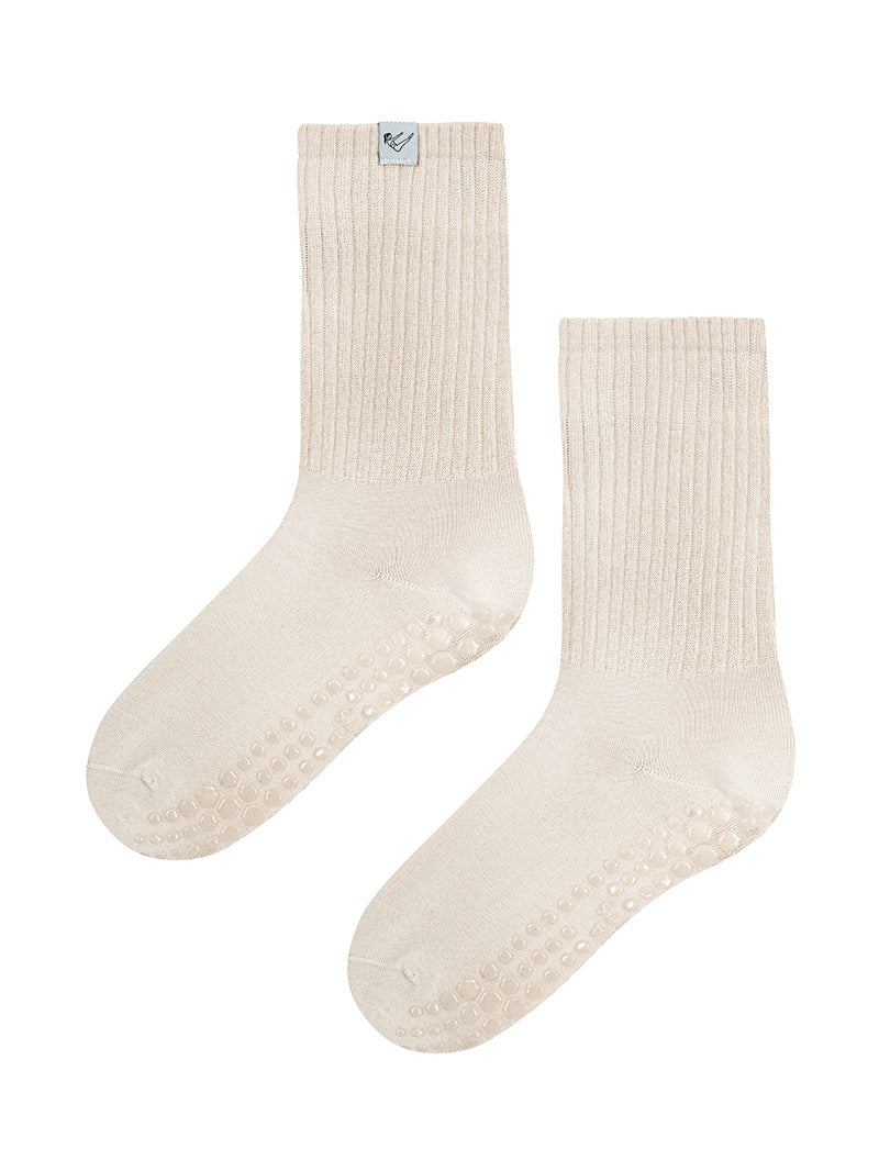 Beżowe bawełniane skarpetki do pilatesu — antypoślizgowa podeszwa