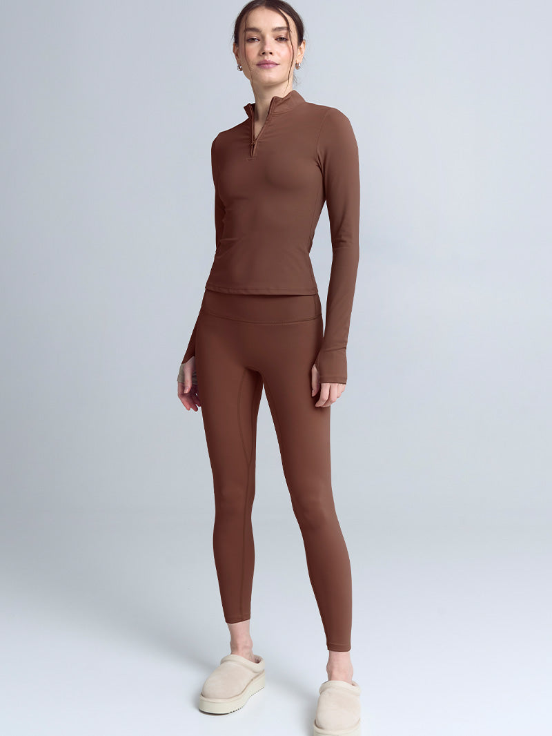 Brązowe legginsy do ćwiczeń o długości 7/8 z kolekcji Oneness - zestaw z longsleevem w tym samym kolorze
