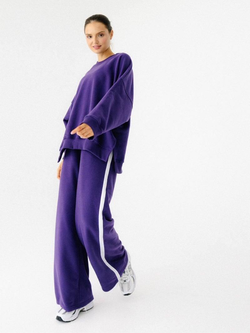 Fioletowe damskie bawełniane spodnie z lampasem z serii Comfort - set z bluzą