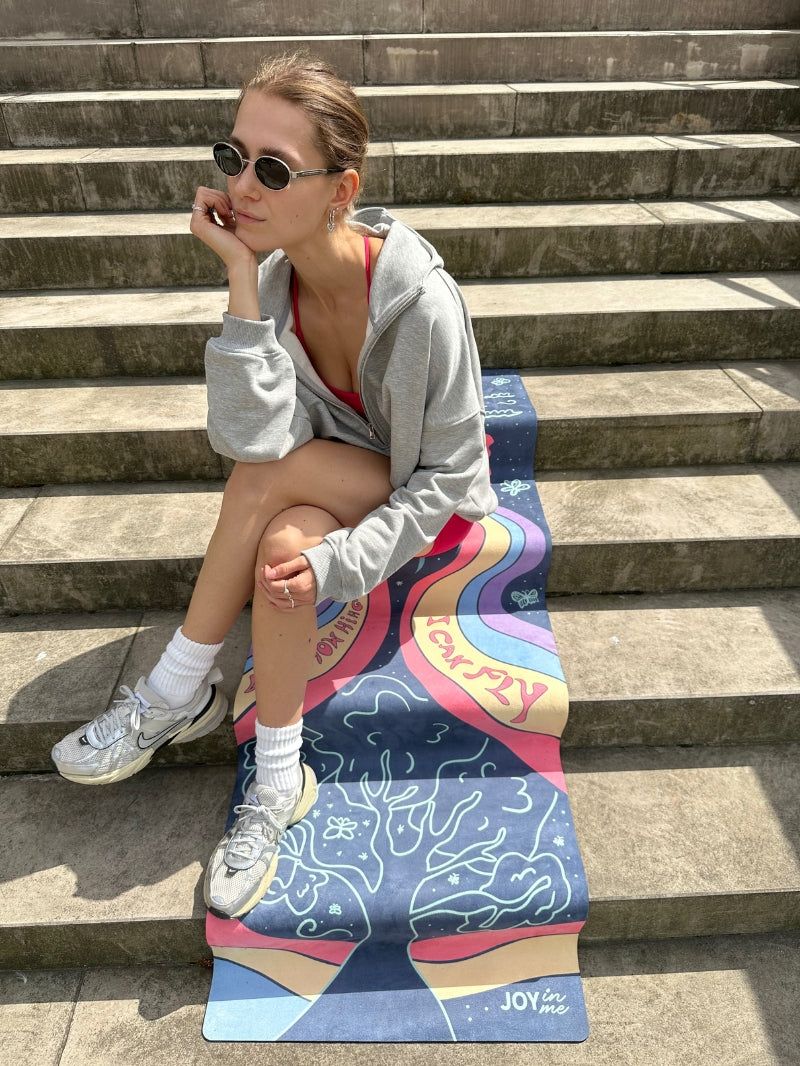 Kolorowa, antypoślizgowa mata do ćwiczeń jogi z kauczuku 3 mm z wzorem motyla