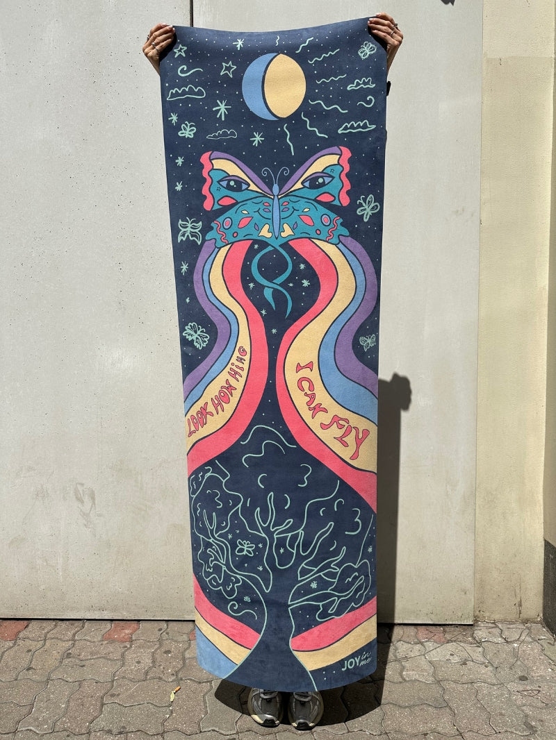 Kolorowa, antypoślizgowa kauczukowa mata do ćwiczeń jogi 3 mm z magicznym wzorem - rozłożona forma