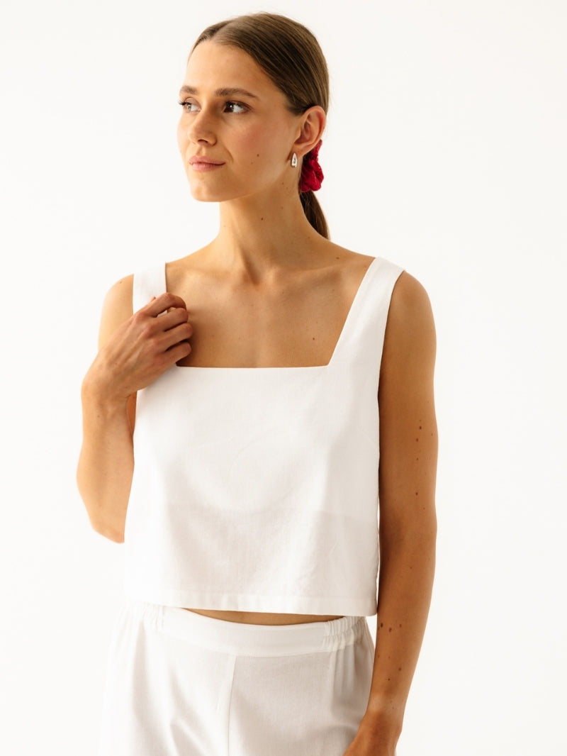 Kremowy lniany top damski z kwadratowym dekoltem - widok na ramiączka
