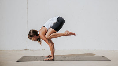 Naucz się pozycji kruka — bakasana!