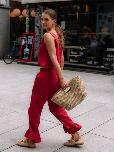 Czerwone letnie spodnie damskie z lnu z szerokimi nogawkami - set z czerwoną koszulką lnianą