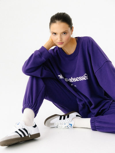 Ciemnofioletowe, luźne bawełniane spodnie dresowe damskie KIND